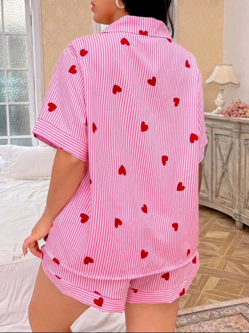 Ensemble Pyjama Short Rayé Rose & Cœurs Rouges – Collection Cosy & Romantique – Image 3
