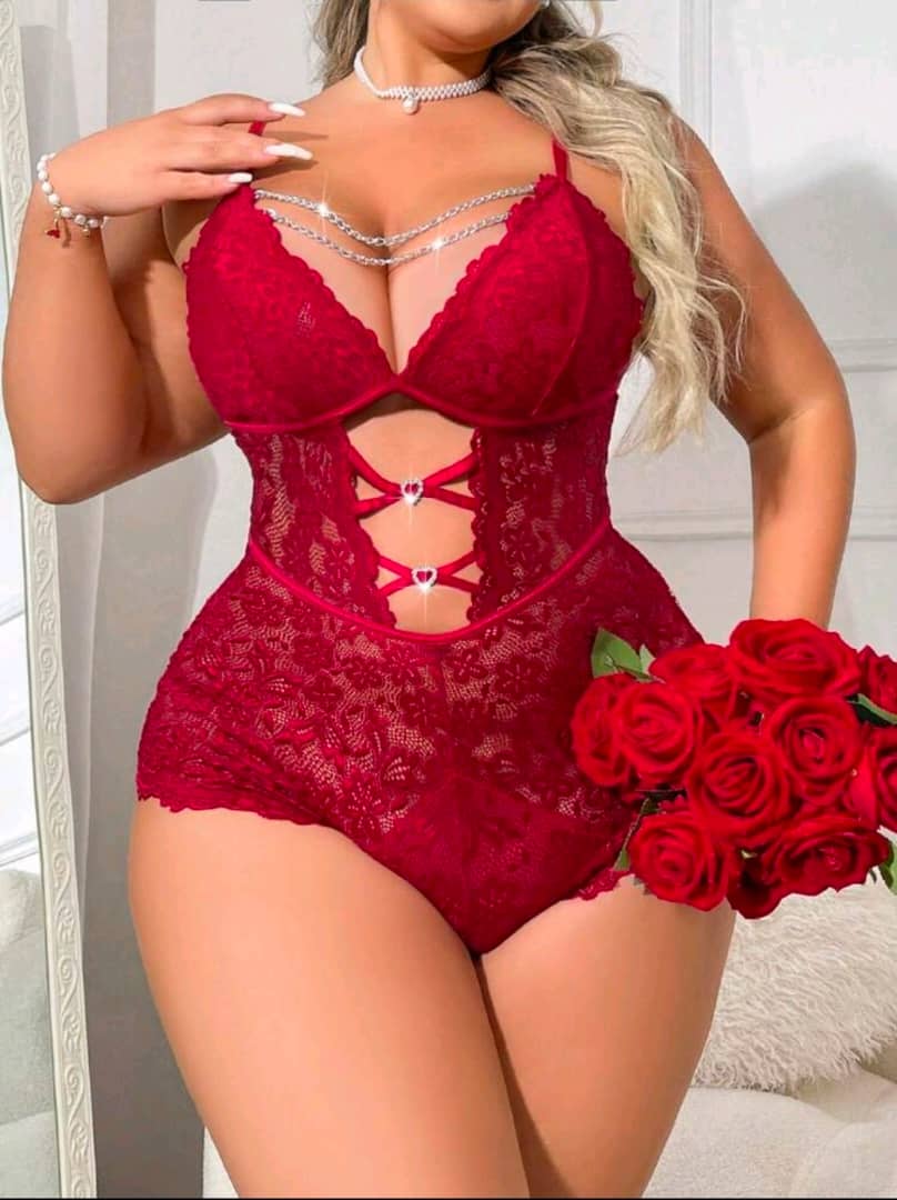 Body Lingerie Dentelle Rouge – Découpes Cœurs Strass, Grande Taille